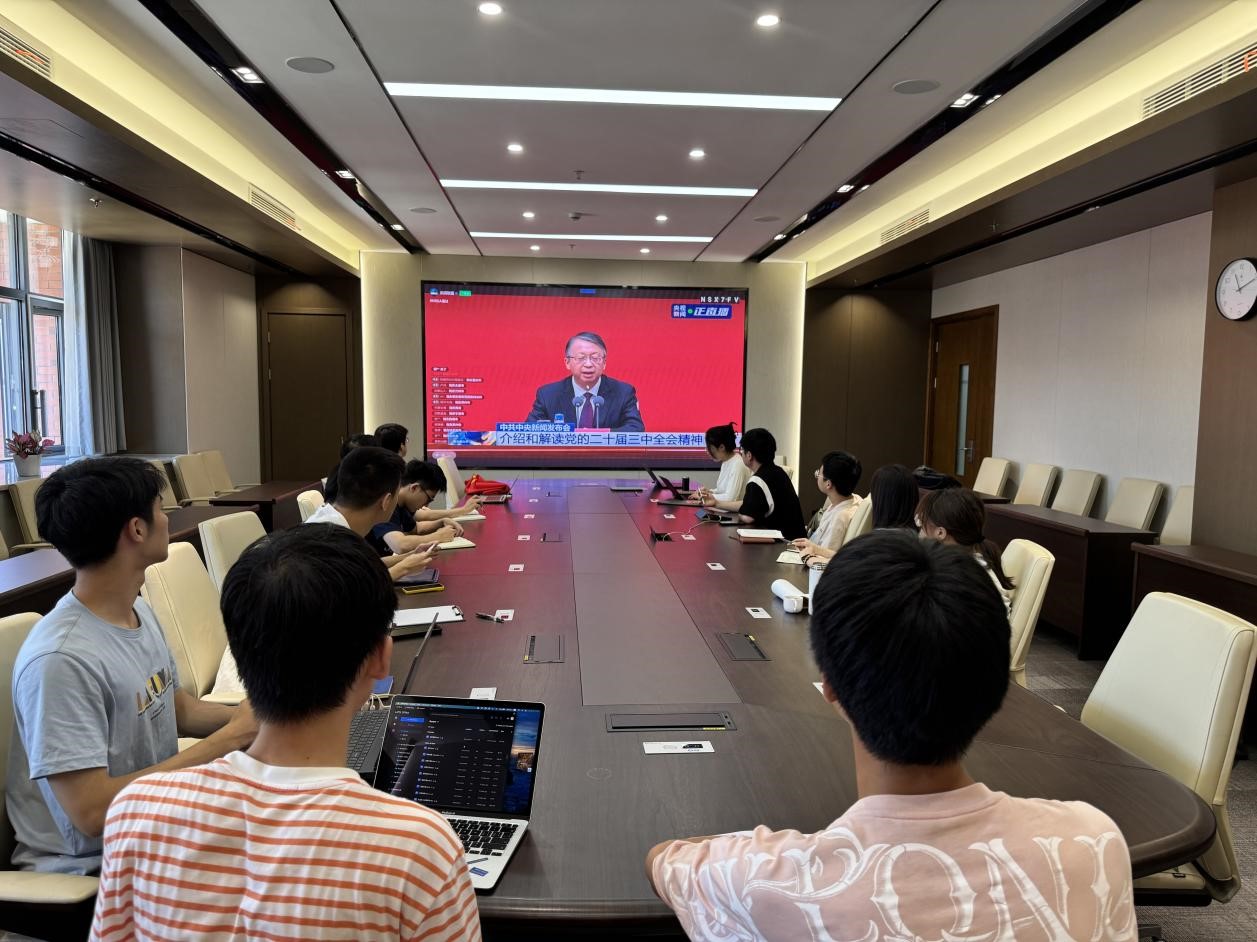 8b45d0b651a42e4a6684b5346651eb3