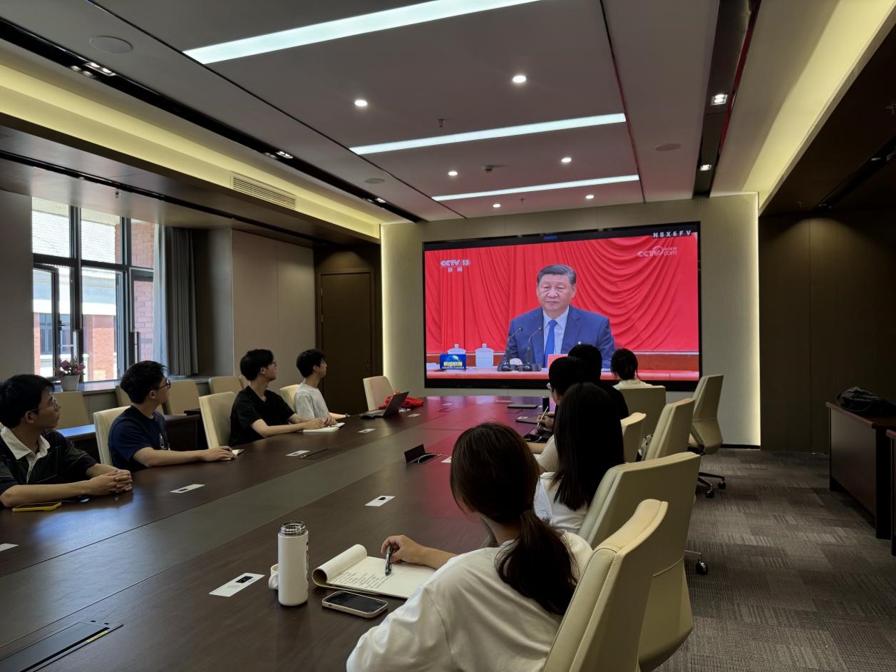 ca745649e2a3a2cdc2ba84d12d56556